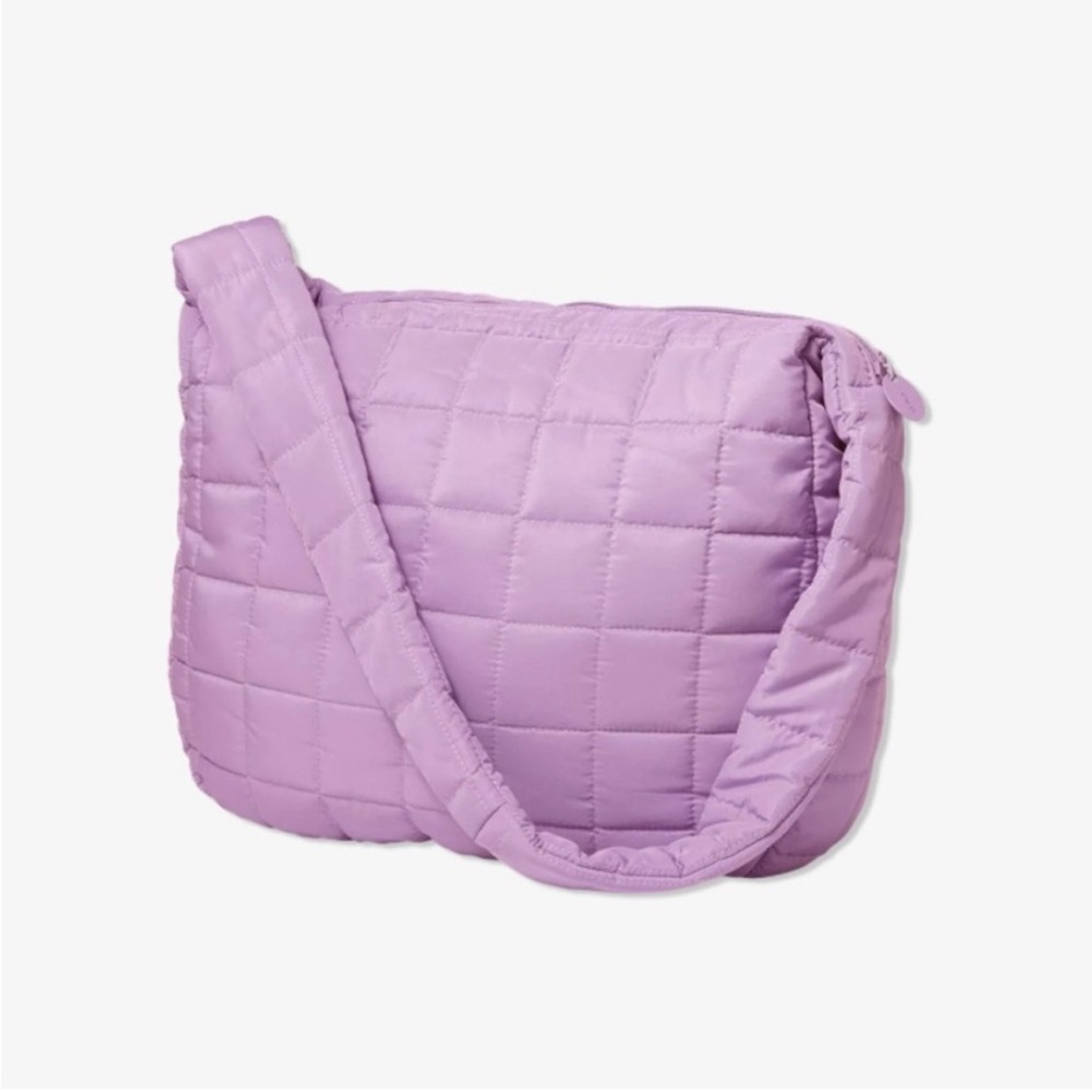 NWT Cozy Lavender Quilted Carryall Bag